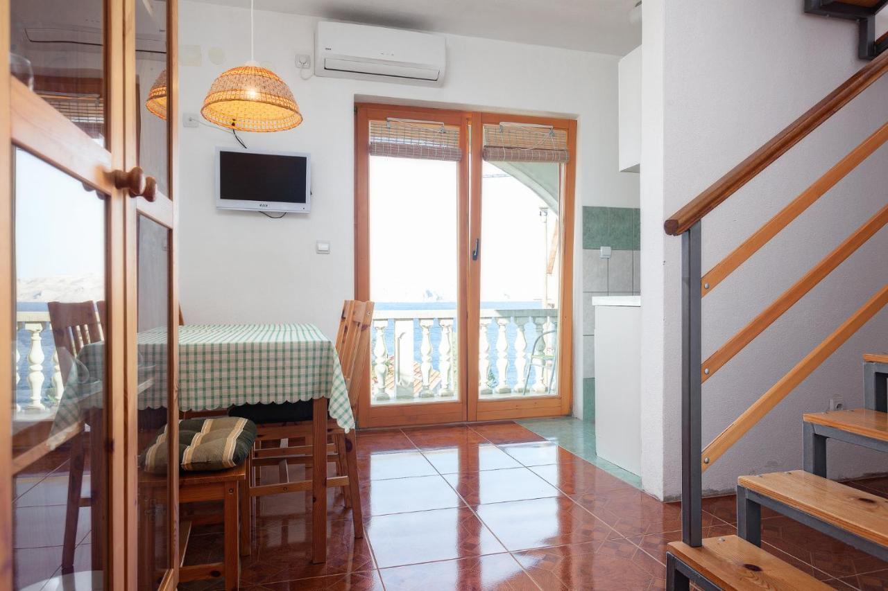 Manda Apartamento Karlobag Exterior foto