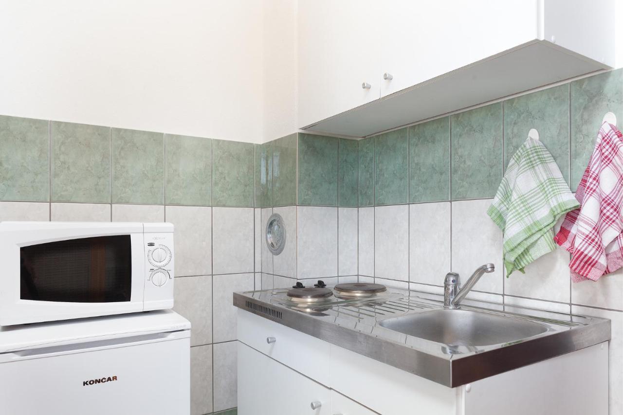 Manda Apartamento Karlobag Exterior foto