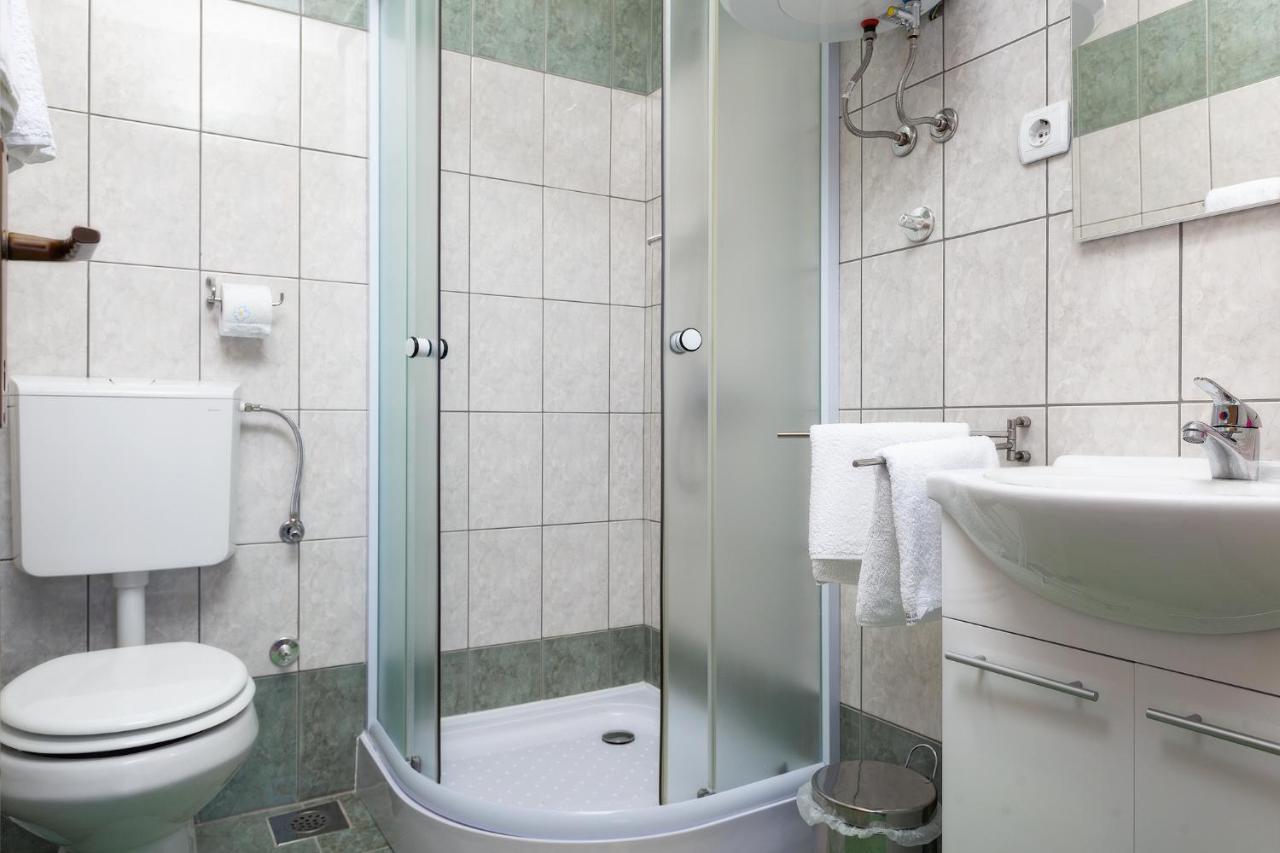 Manda Apartamento Karlobag Exterior foto